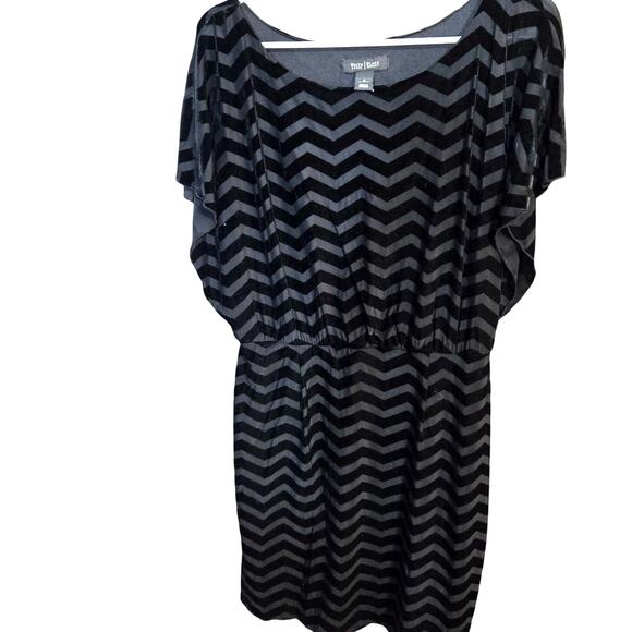 Women's Small 4 6 Dresses Wholesale Resell Bulk Lot of 4 S Dress - Picture 2 of 5